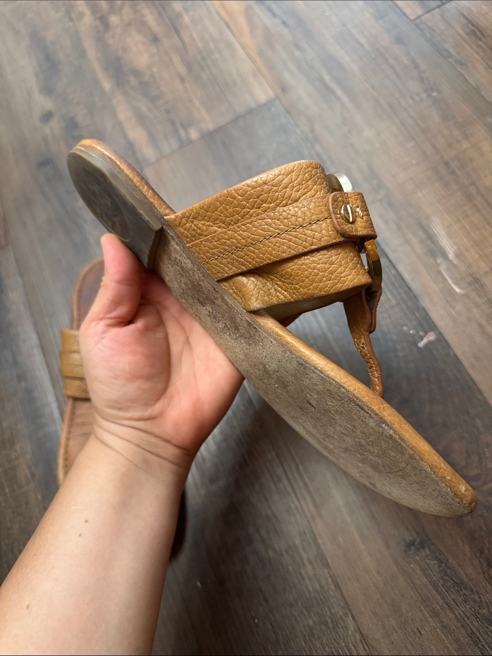 Tory Burch Tan Leather Logo Thong Sandals - Picture 6 of 16